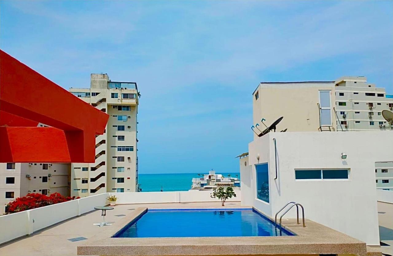 Alojate A Una Calle De La Playa Y Malecon Salinas  Exteriör bild